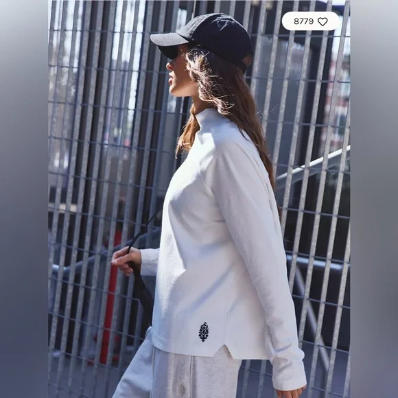 Free People Restoration Layer - Picture 2 of 6